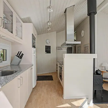 Solfrid - 230m From The Sea By Interhome Nyaraló *